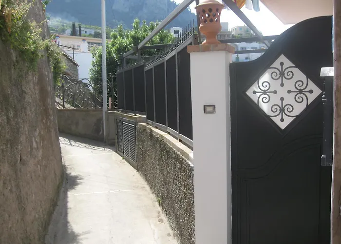 Charming Mediterranean 度假居